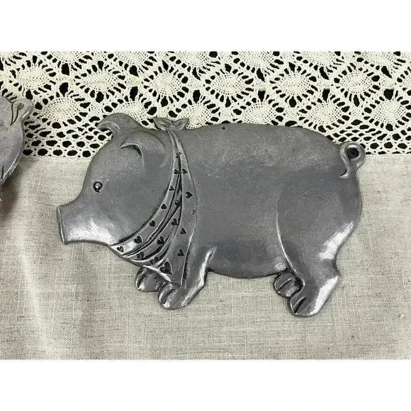 VTG Pewter Pig Trivet and Wall Decor Kitchen - Picture 2 of 14